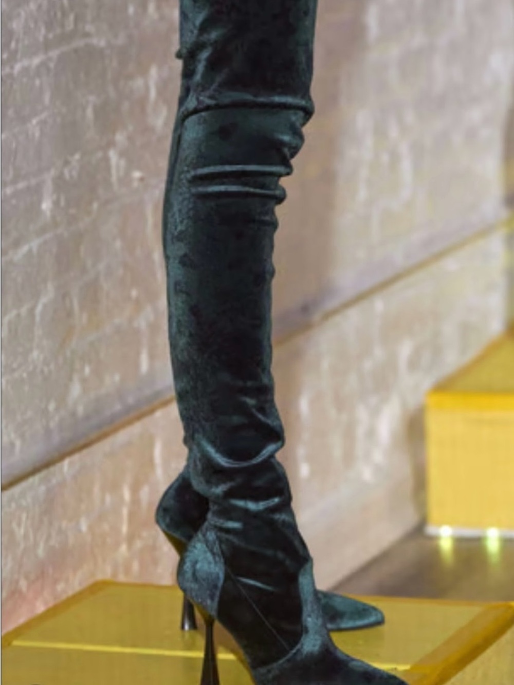 Vero Cuoio Beautiisoles Black Velvet Over-The-Knee Stiletto Boots